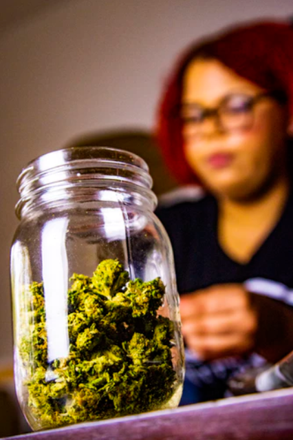 How to Properly Store Cannabis to Retain Freshness
